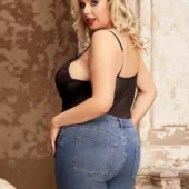 Body noir grande taille Agathe (2) Body noir grande taille Agathe (2)
