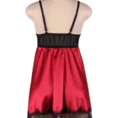 Nuisette ample en satin rouge et dentelle noire