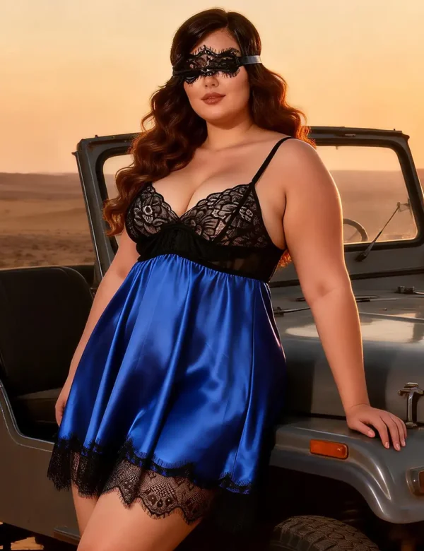 Nuisette bleue en satin et dentelle noire (5) Nuisette bleue en satin et dentelle noire