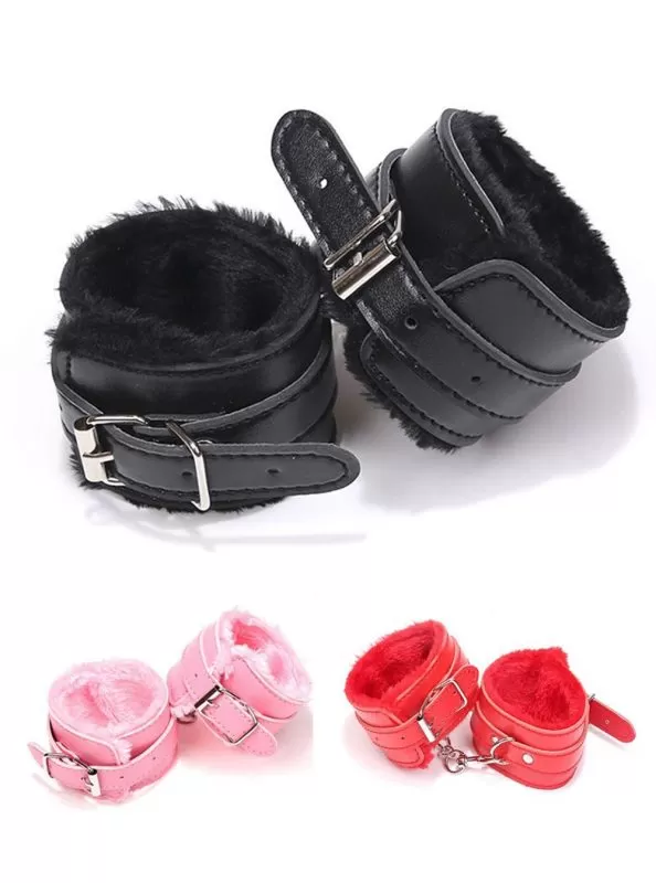 Menottes cuir et fourrure (1) Menottes cuir et fourrure