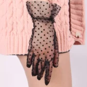 Gants transparents noirs à pois en résille (6)