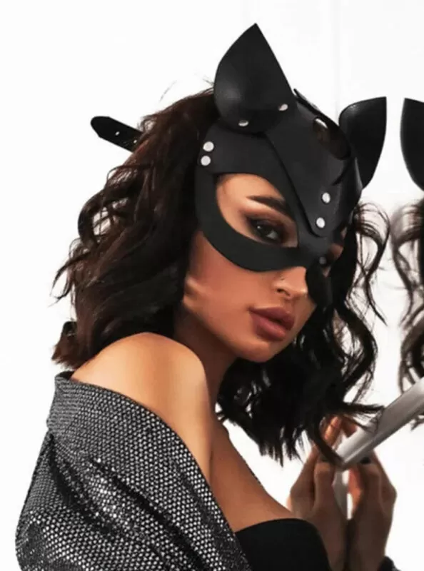 Masque en cuir à oreilles de chat