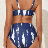 Bikini Tie Dye et sa jupe longue Blue (sans jupe dos) Bikini Tie Dye et sa jupe longue Blue (sans jupe dos)