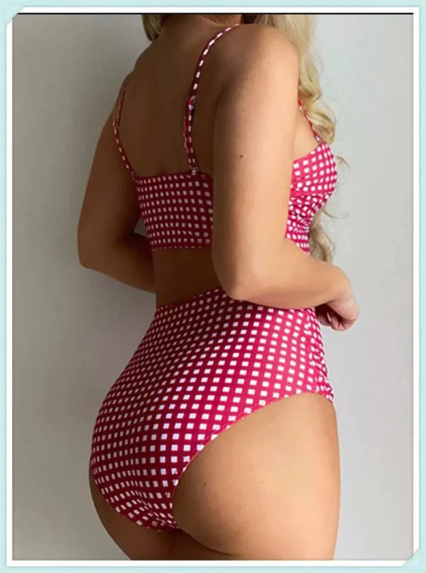 Maillot de bain deux pièces imprimé Vichy Lilith (profil) Maillot de bain deux pièces imprimé Vichy Lilith (profil)