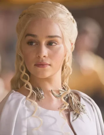 Emilia Clarke en daenerys targaryen pour GOT