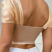 Dos dégagé audacieux du bustier Fanny, parfait pour un look sensuel et sophistiqué