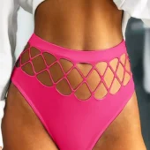 Face du string ajouré sculptant rose tendre, lingerie féminine