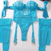 Body jarretelles dentelle bleu ciel – vue avant.