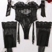 Body jarretelles dentelle noir – vue arrière.