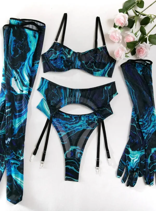 Ensemble lingerie marbré 5 pièces bleu - produits à plat Ensemble lingerie marbré bleu 5 pièces présenté à plat.