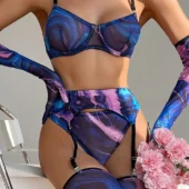 Ensemble lingerie marbré 5 pièces violet Ensemble lingerie marbré violet 5 pièces avec gants et jarretelles.