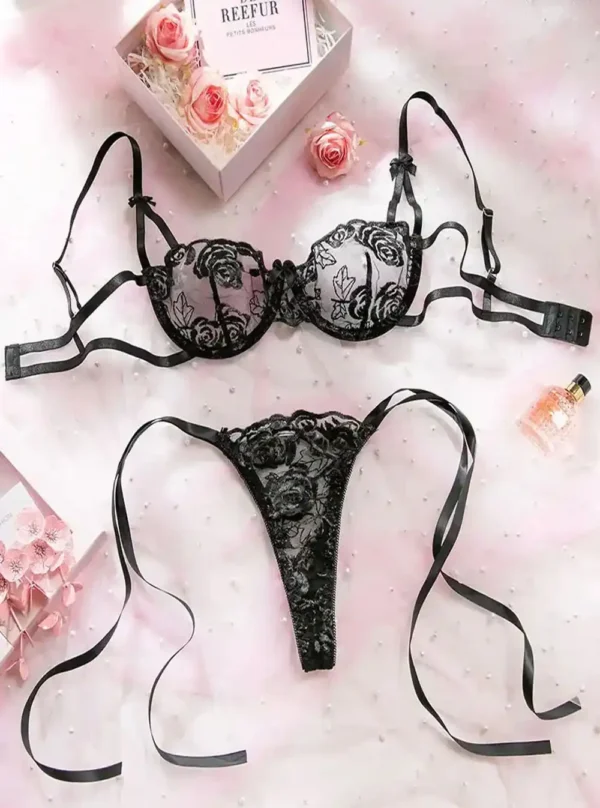 Lingerie brodée transparente noire – Secret Bloom (4)