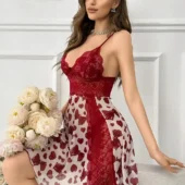 Nuisette cœur Élégance Romance nuisette cœur rouge en dentelle et voile imprimé