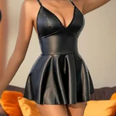 Robe en cuir noire coupe large Dorélia Robe en cuir noire coupe large Dorélia