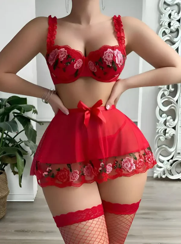 Vue avant de l’ensemble lingerie rouge Rosalia Passion avec dentelle florale et nœud satiné