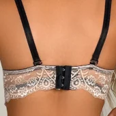 Dos du soutien-gorge dentelle bicolore avec fermeture agrafée