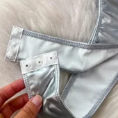 Body cuir bustier glamour détail boutons pression