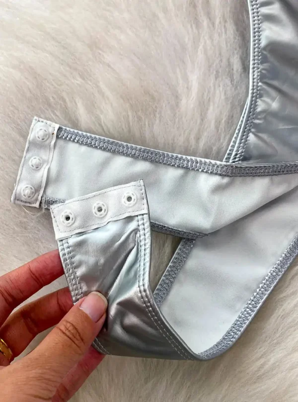 Body cuir bustier glamour détail boutons pression