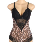 Body léopard et dentelle noire