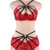 Ensemble dentelle harnais culotte ouverte