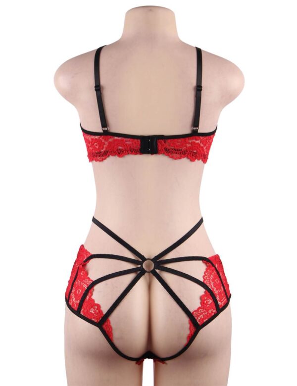 Ensemble dentelle harnais culotte ouverte