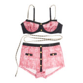 Ensemble shorty avec ceinture chaînée tweed — rose (3) Ensemble shorty avec ceinture chaînée tweed — rose