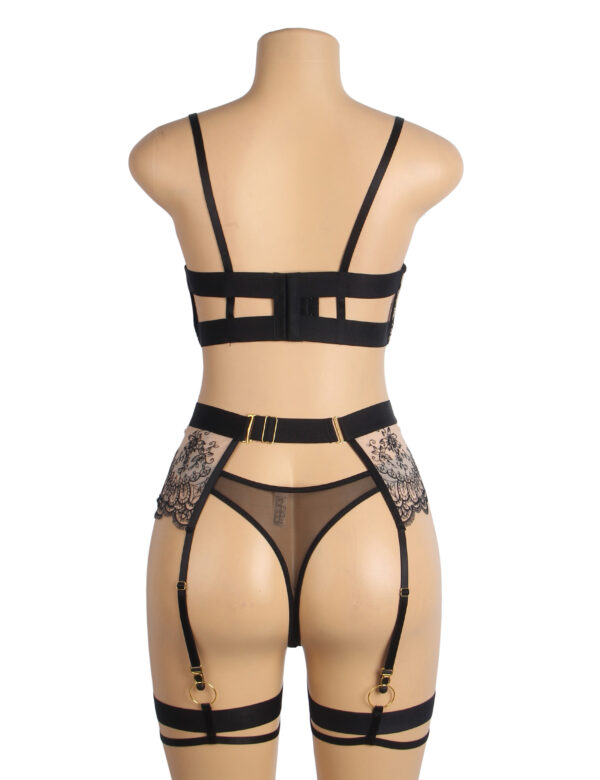 Ensemble soutien-gorge dentelle porte-jarretelles noir et blanc Aurélia (6) Ensemble soutien-gorge dentelle porte-jarretelles noir et blanc Aurélia