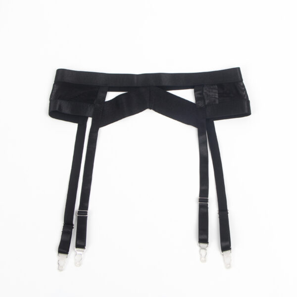 Ensemble soutien-gorge satin porte-jarretelles croisé Selene noir (5) Ensemble soutien-gorge satin porte-jarretelles croisé Selene