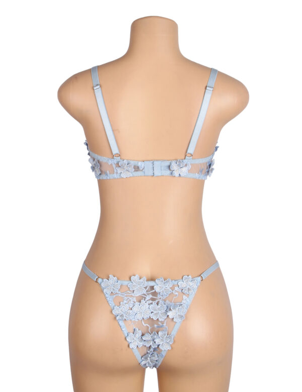 Ensemble triangle tulle fleurs brodées 3D Camélia bleu (7) Ensemble triangle tulle fleurs brodées 3D Camélia