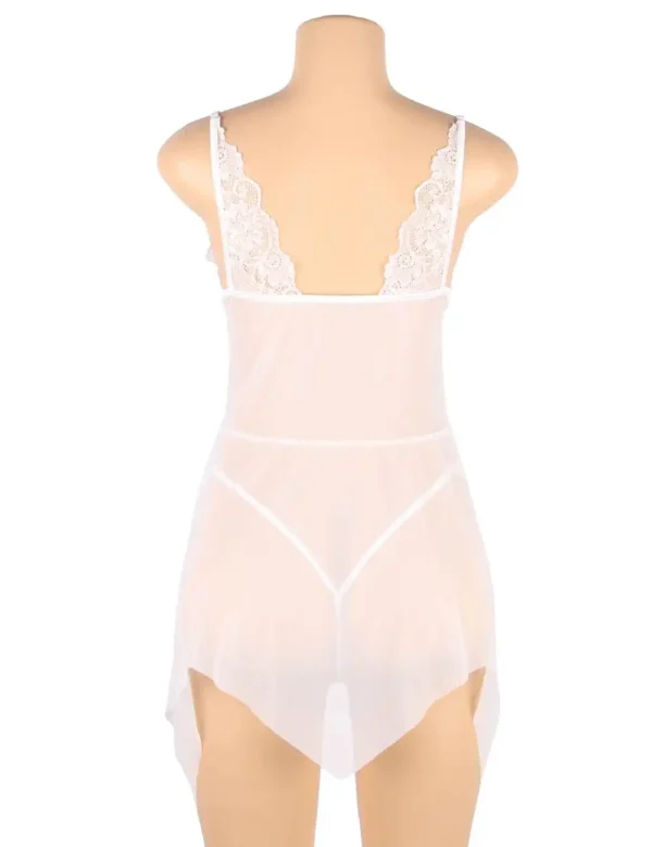 Nuisette blanche transparente ouverte devant
