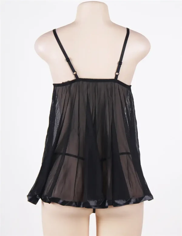 Nuisette noire à décolleté fleuri et nœud satin (7) Nuisette noire à décolleté fleuri et nœud satin