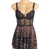 Nuisette noire à motifs cœurs roses (5) Nuisette noire à motifs cœurs roses