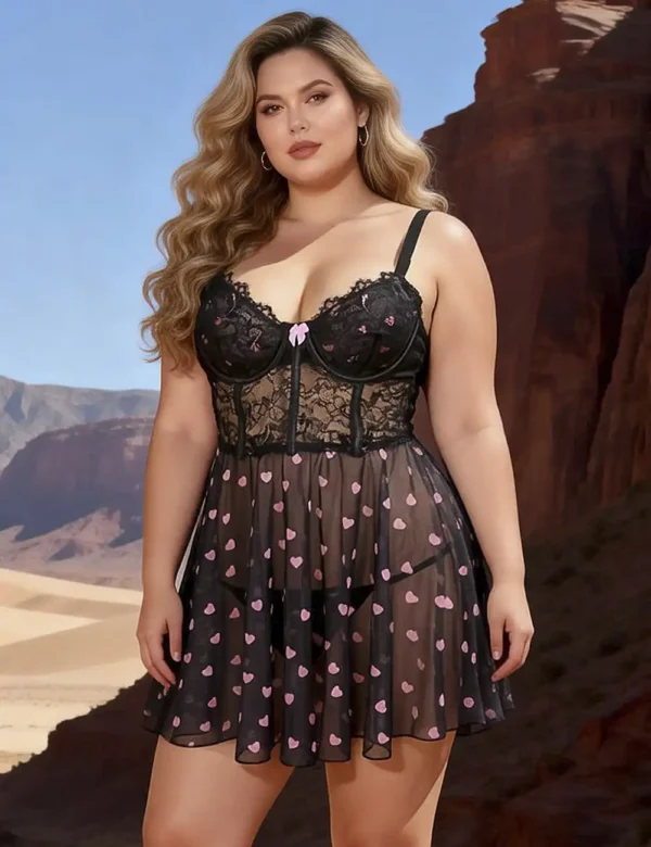 Nuisette noire à motifs cœurs roses (8) Nuisette noire à motifs cœurs roses