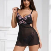 Nuisette noire transparente à fleurs brodées roses