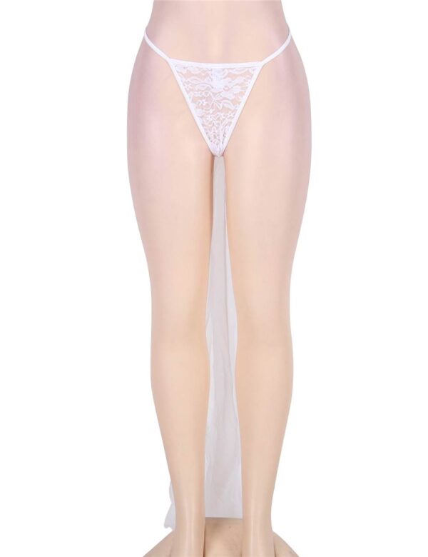 String blanc de mariée avec voile (3) String blanc de mariée avec voile Elowen